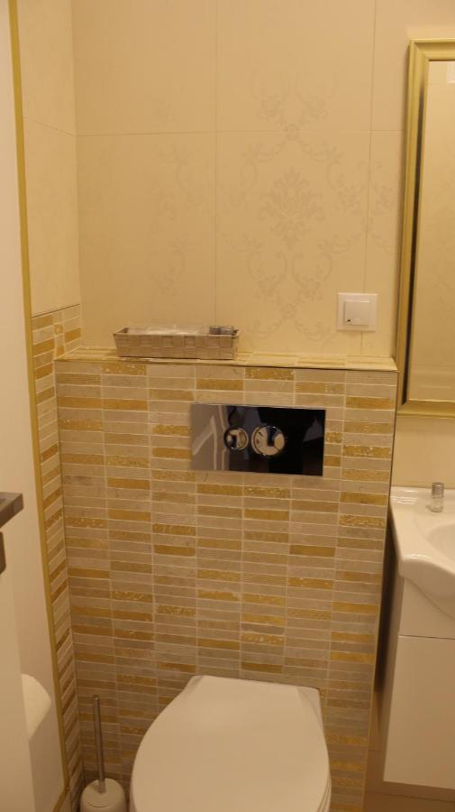 Orhideea Apartment ออราแด ภายนอก รูปภาพ