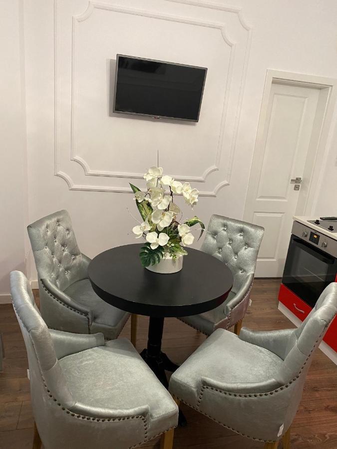 Orhideea Apartment ออราแด ภายนอก รูปภาพ